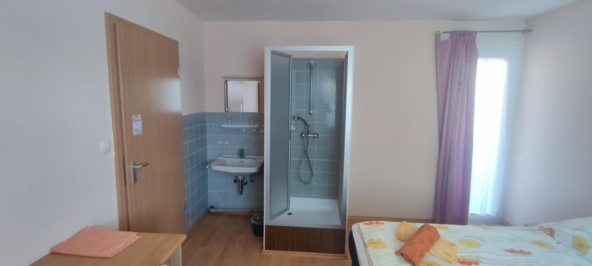 Alb Rooms, Zimmer Auf Der Schwaebischen Alb Oberlenningen ภายนอก รูปภาพ