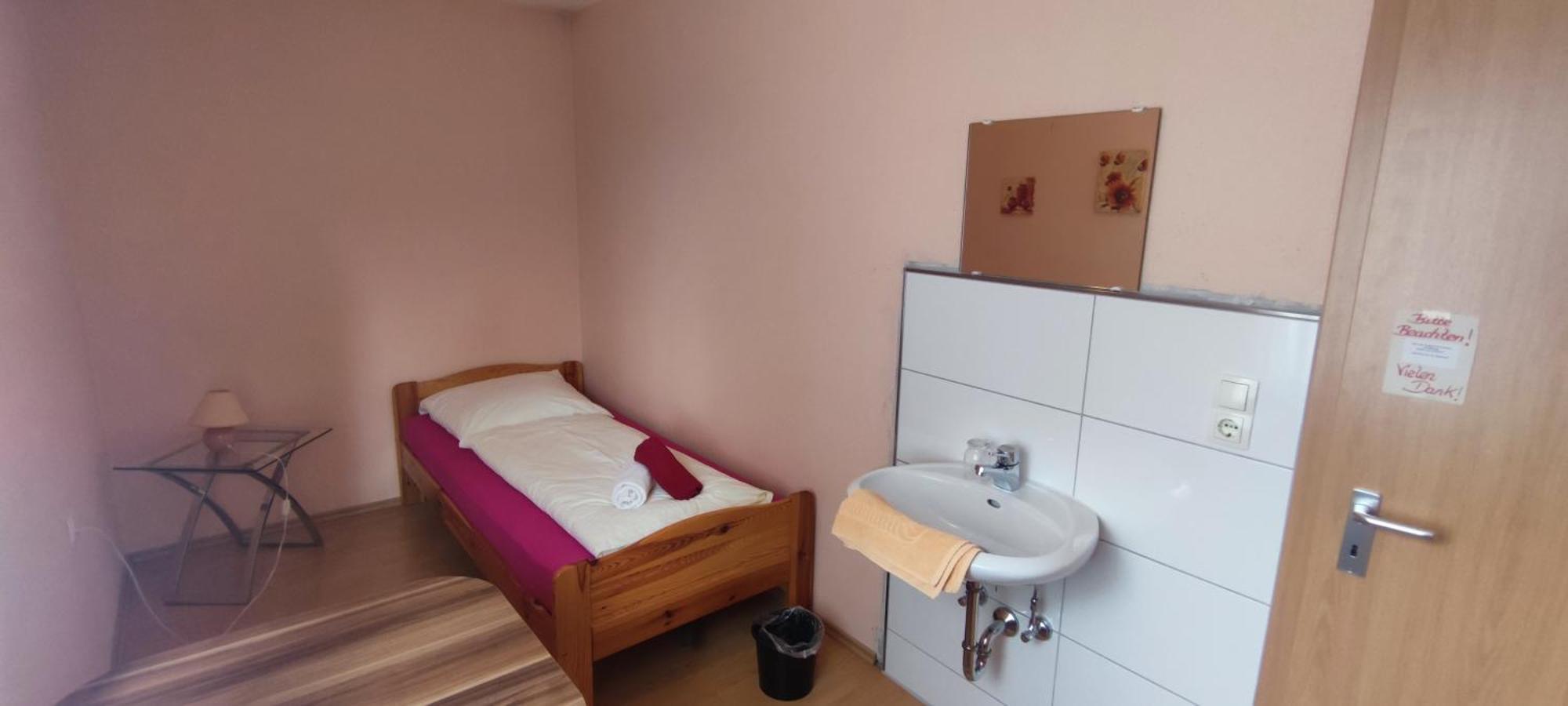 Alb Rooms, Zimmer Auf Der Schwaebischen Alb Oberlenningen ภายนอก รูปภาพ