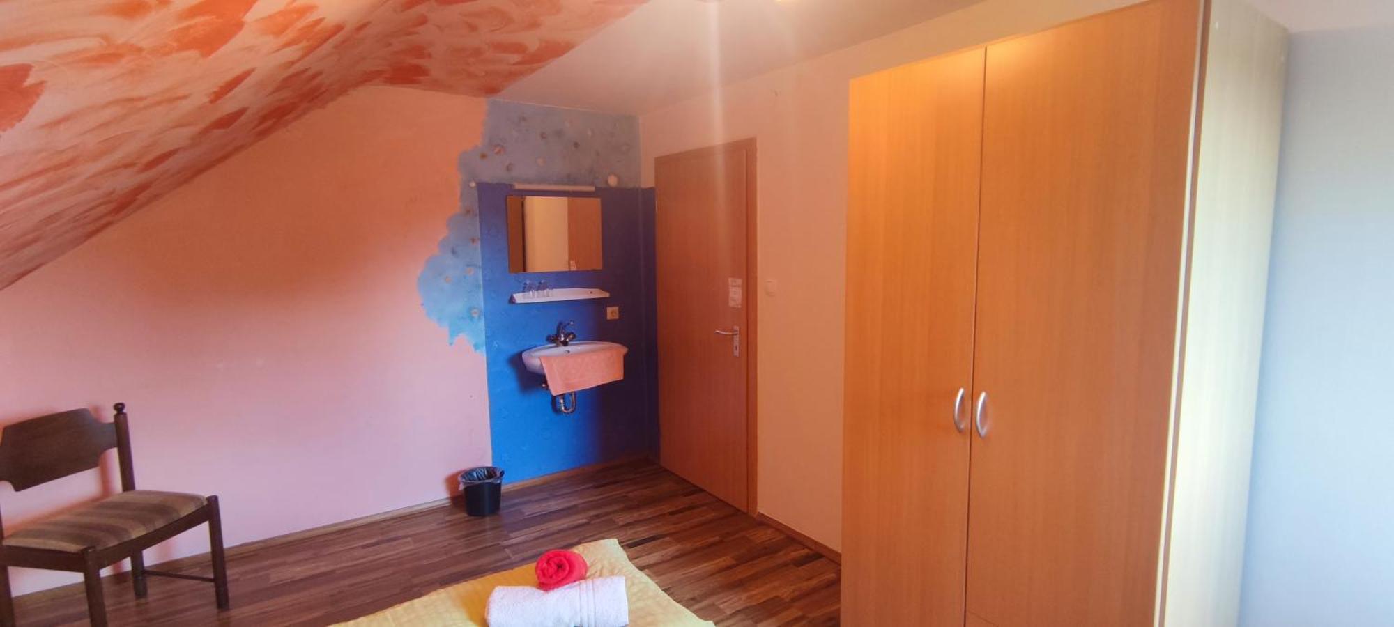 Alb Rooms, Zimmer Auf Der Schwaebischen Alb Oberlenningen ภายนอก รูปภาพ